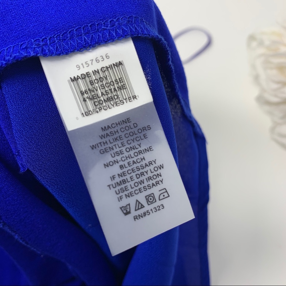 NEW Vince Camuto Blue Cold Shoulder Blouse - Picture 6 of 7